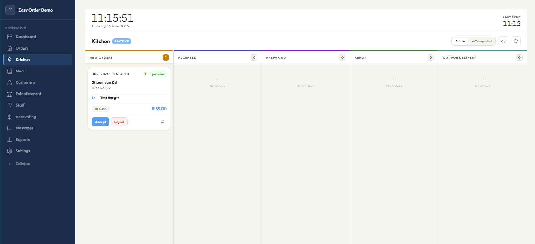 Live kitchen order management screen